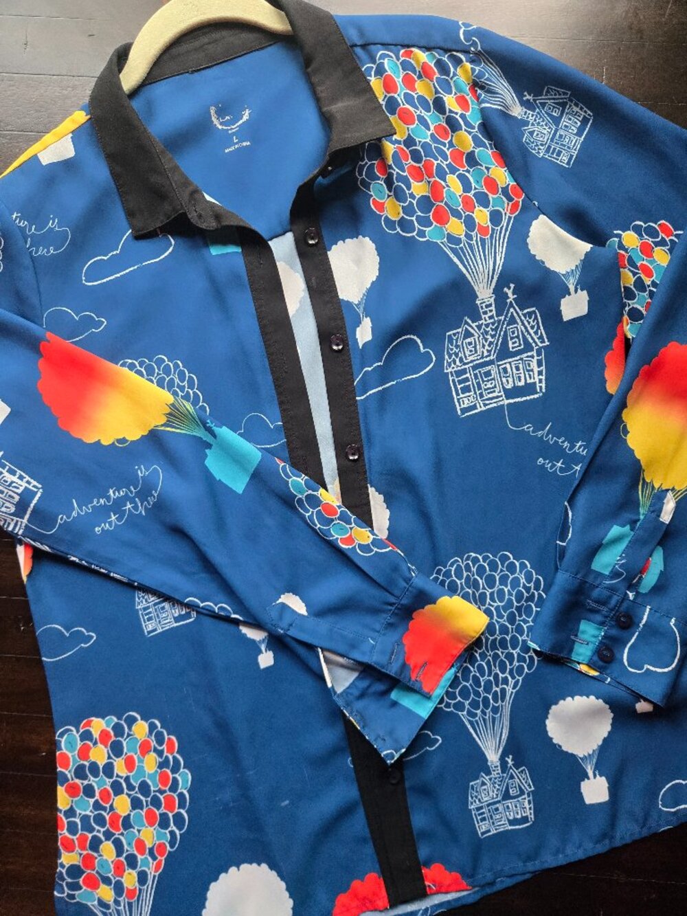 Box Lunch Pixar Disney UP button up top balloon house